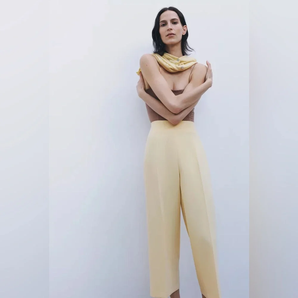 Zara Wide Leg Cropped Cream Colored Pants - Picture 7 of 10